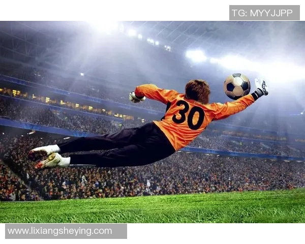 探讨足球明星中谁是最佳守门员的精彩表现与成就分析