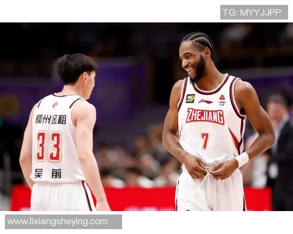 赛后分析广州篮球队与北京篮球队的战术配合与表现总结